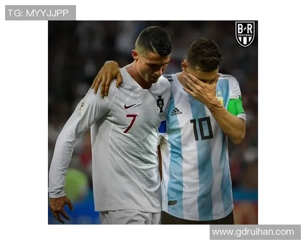 足球世界的巅峰之争：梅西C罗萨拉赫姆巴佩谁主沉浮